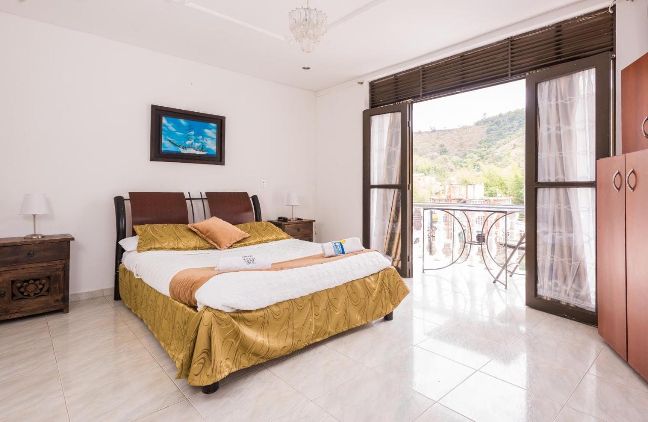 Hotel La Puerta Del Sol La Vega  Dış mekan fotoğraf
